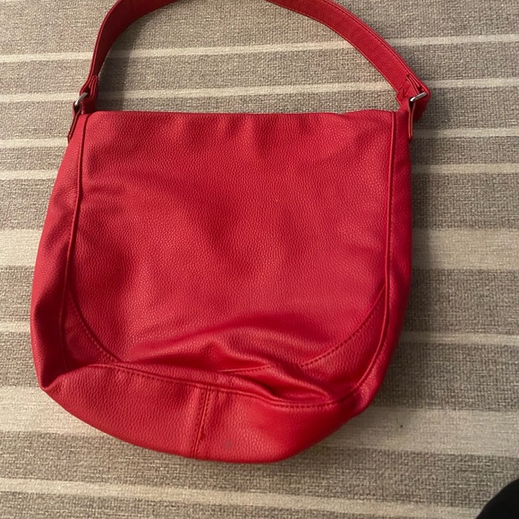 31 Bag, leather red. Pretty - Picture 1 of 3